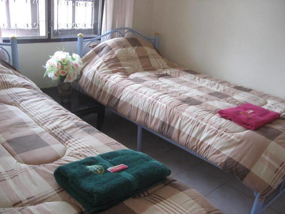 Sri Krung Guest House Ayutthaya Extérieur photo