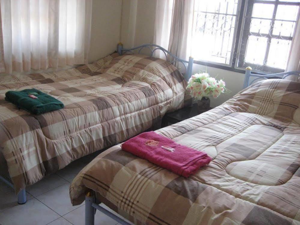 Sri Krung Guest House Ayutthaya Extérieur photo